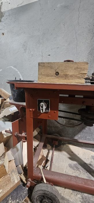 Frezarka stołowa w dobrym stanie