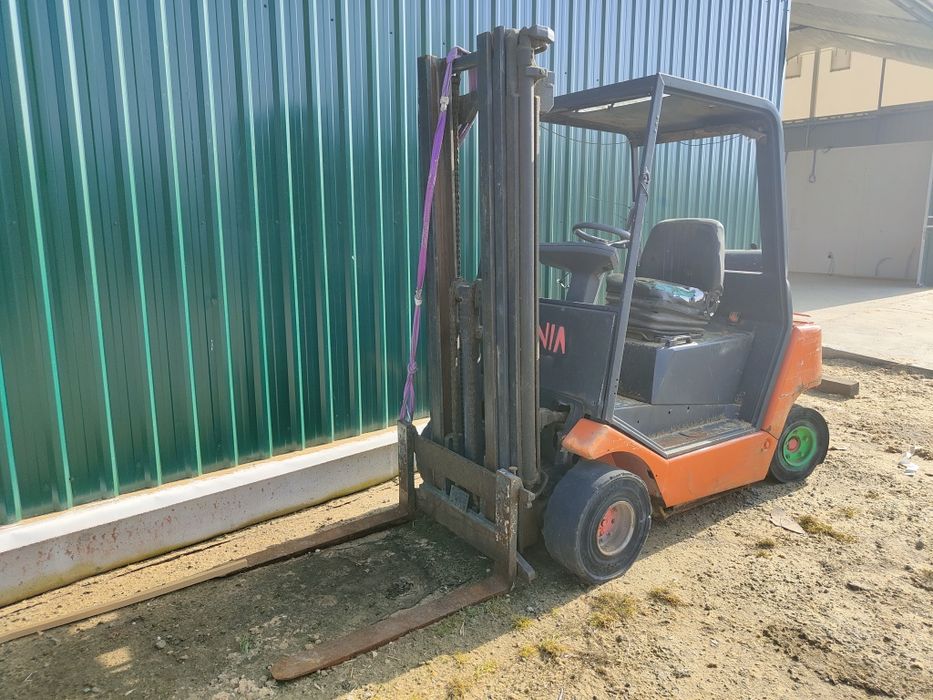 Wózek widłowy gazowy