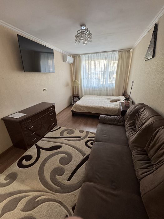 Продам 2 кв. в с. Ревне, Бориспільський район, центр.