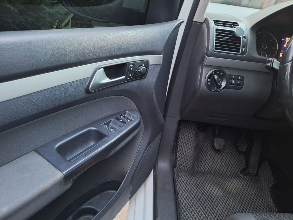 Volkswgen Touran 2012р  1.6TDI