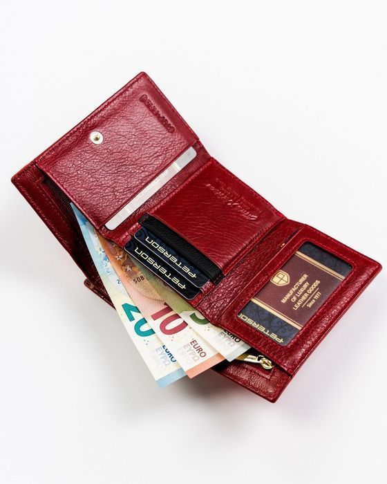 lakierowany portfel ze wzorem skóry krokodyla - peterson