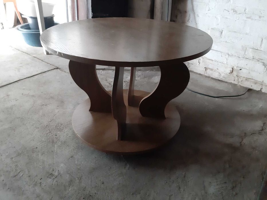 СРОЧНО. Продам столик журнальный.