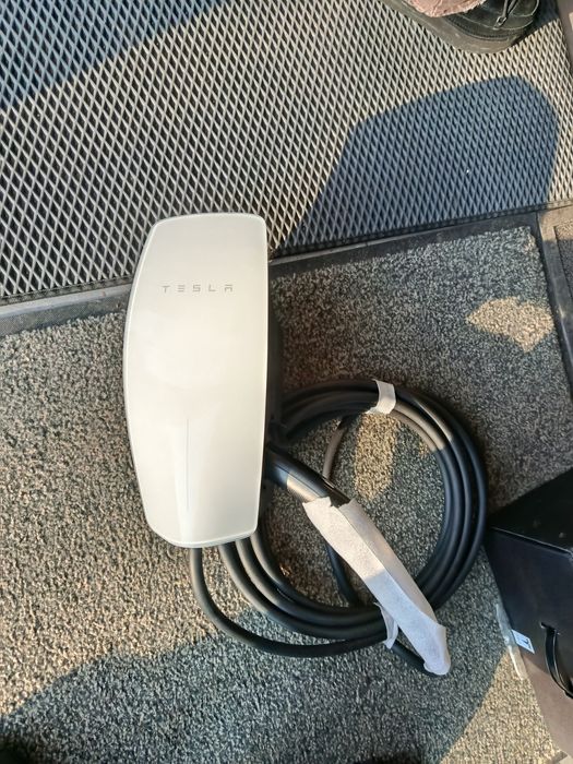 Універсальний зарядний пристрій wall Connector tesla 48A new