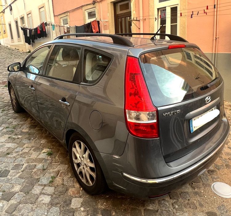 Hyundai i30 CW 2010 – Diesel – Caixa manual – 311.693 km - matricula francesa