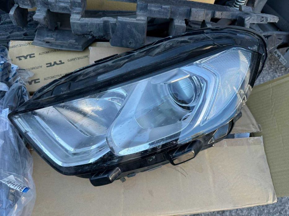 Фара передняя левая Ford EcoSport 2020