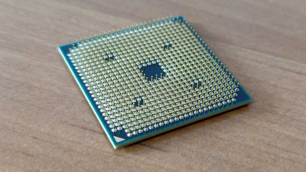 Процесор AMD Phenom II X3 P820 AMD