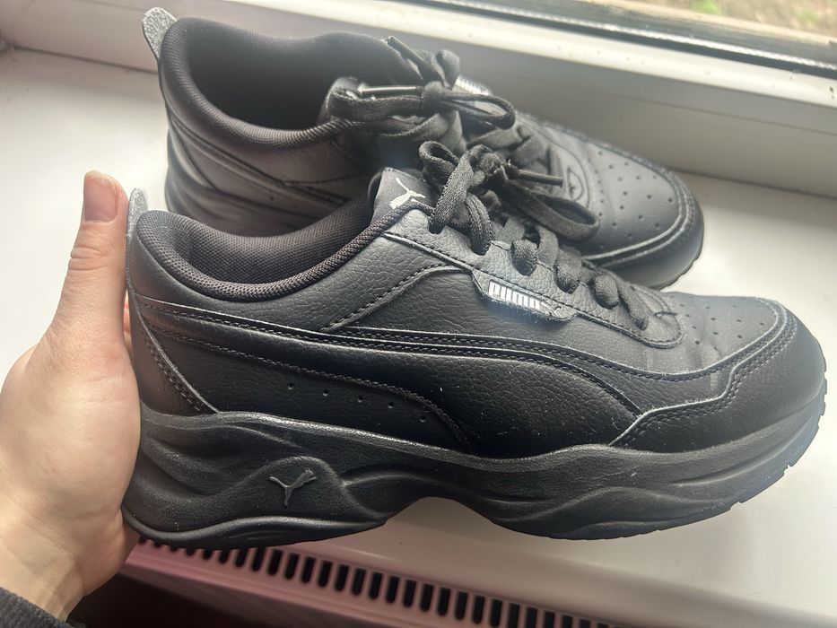 Продам кросовки