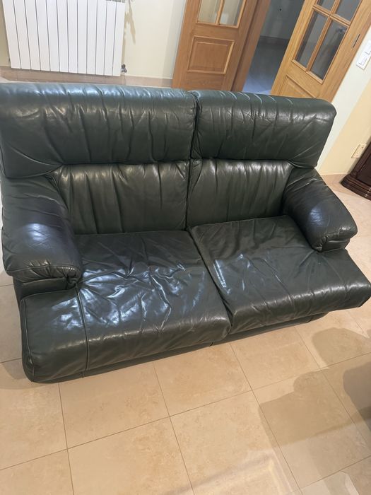 Conjunto de Sofás em Pele Verde Escura – 2 Lugares + 2 Individuais