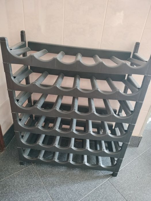 Garrafeira plástico