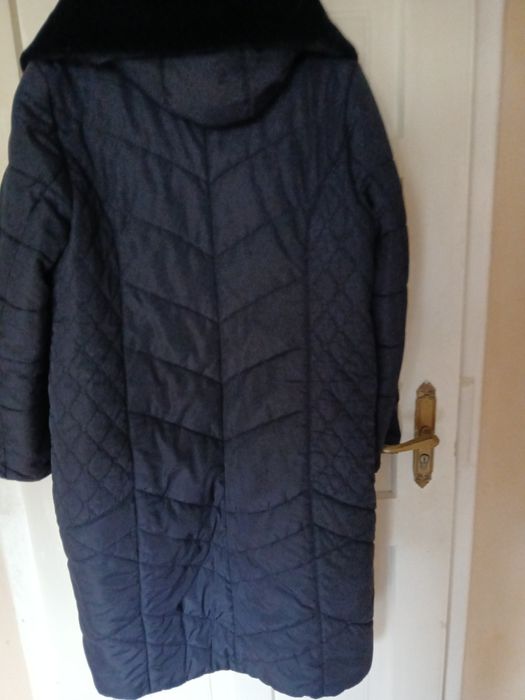 Зимове пальто розмір 60.