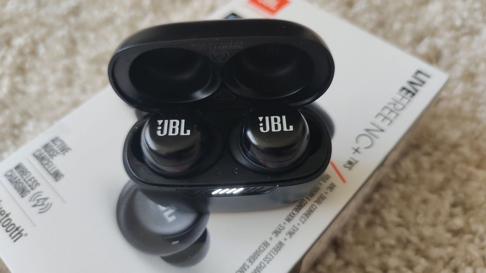 Навушники JBL LiveFree NC+ Plus TWS