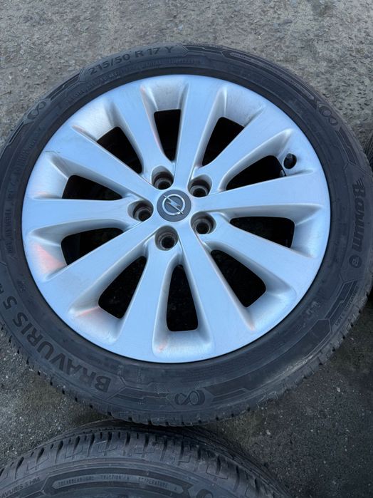 Opony letnie i alufelgi 215/50 R17 OPEL 5x105