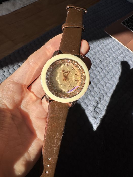 elegancki damski zegarek