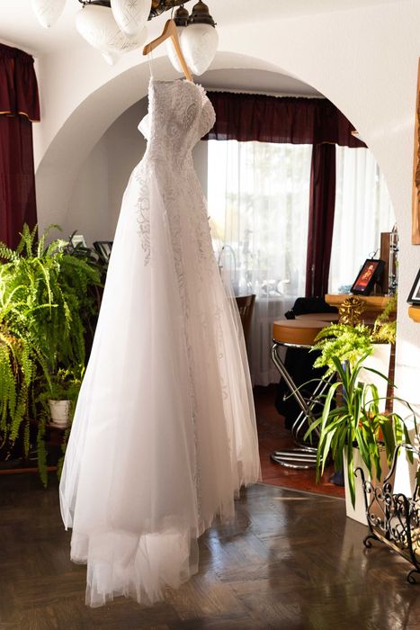 Suknia ślubna biała