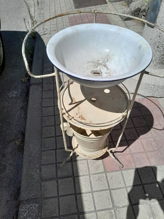 Lavatório.                         .