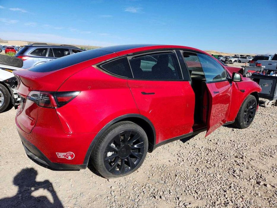 Tesla model y 2023 long range