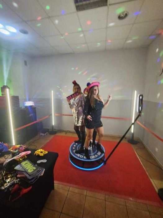 Fotobudka 360 -  Atrakcja na Urodziny Wesele Imprezę