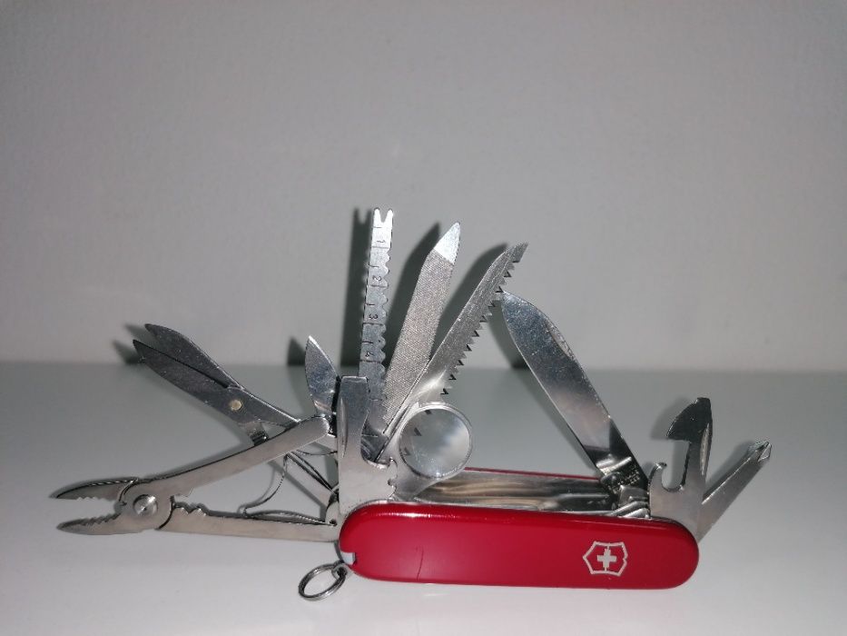 Canivete Suíço Victorinox Swisschamp