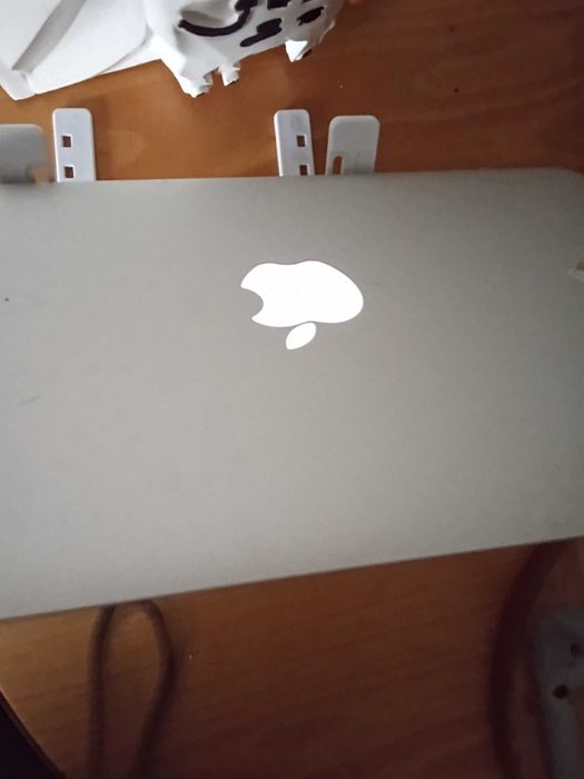 Macbook Like New64585250156033122