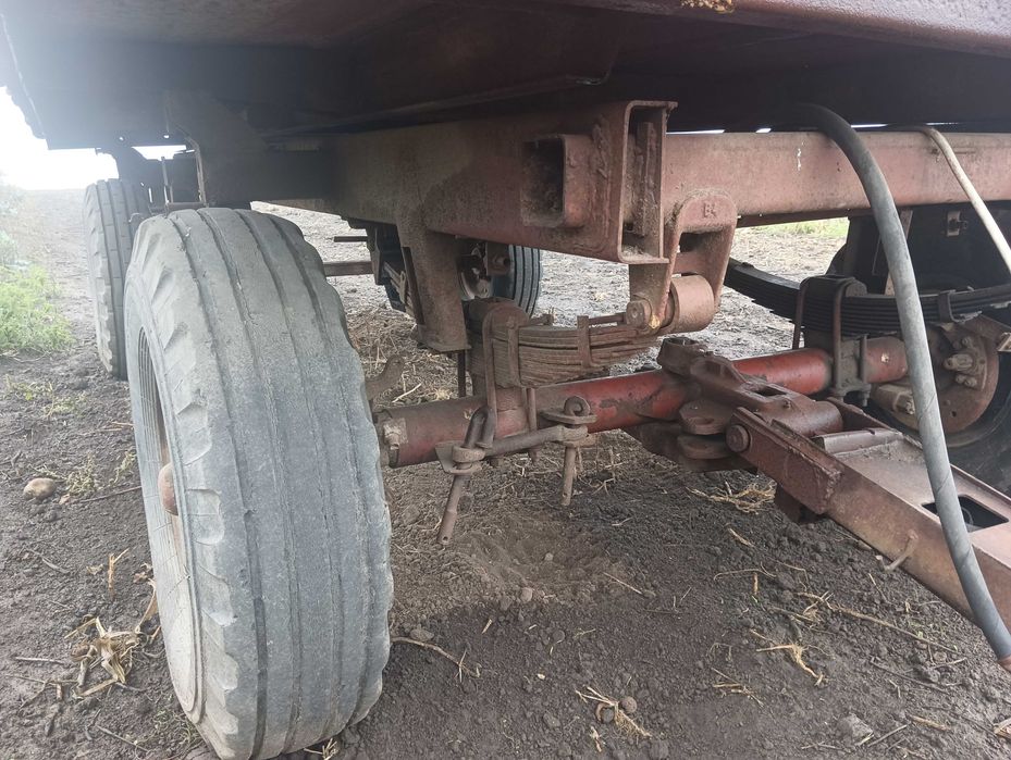 Продам тракторний причіп 2 птс4