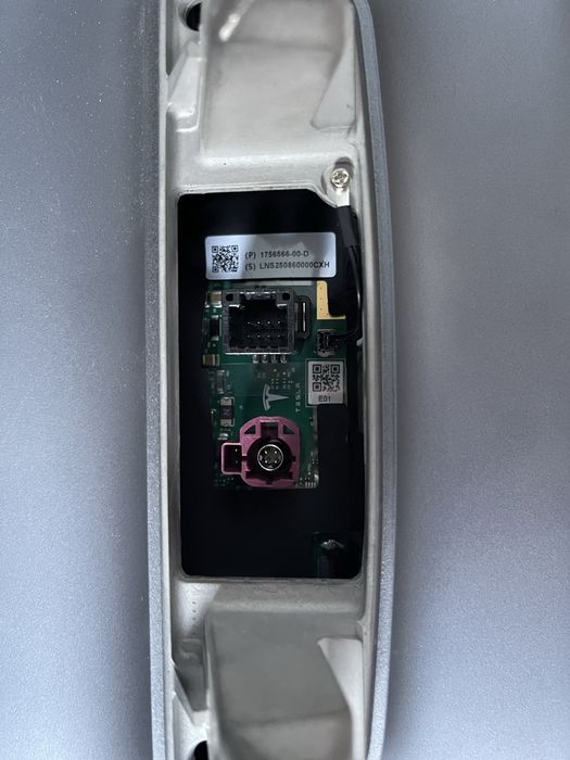 Ecrã Tesla Model 3 2025