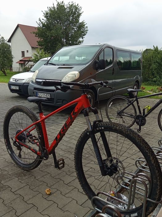 Trek marlin 6 gen 3 lava