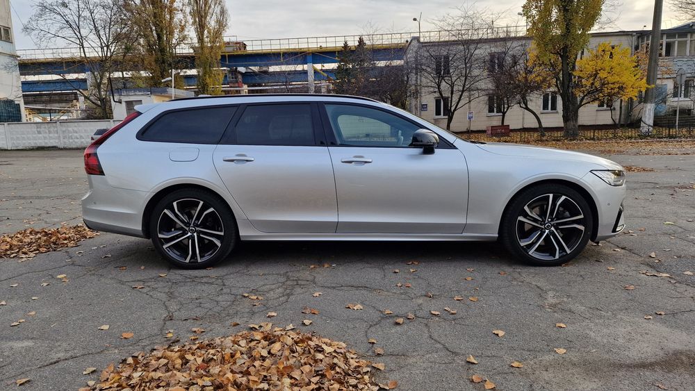Volvo V90 T8 R-Design Plus  AWD PHEV 395 Hybrid