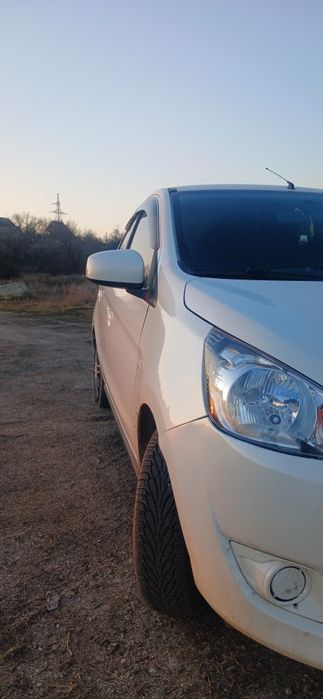 Продам MITSUBISHI Mirag 2013року