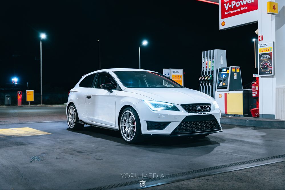Cupra Leon 290 2.0 TSI DSG — photo 3