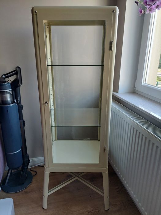 Witryna przeszklona IKEA FABRIKÖR 57x150 cm | Kolor Beżowy (Retro / Loft)