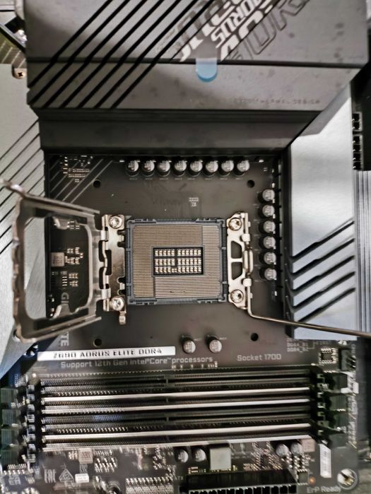 Sprzedam płytę główną Gigabyte Z690 AORUS ELITE DDR4 (Socket LGA1700)
