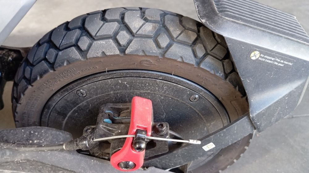Trotinete zt3 pro como nova aceito trocar por motas