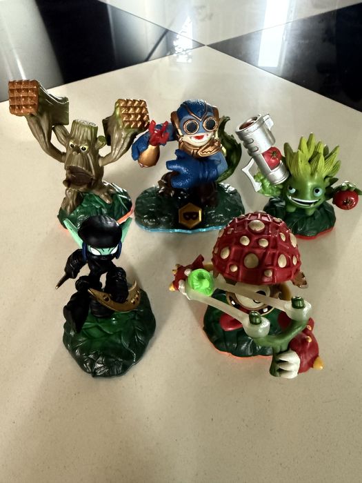 Skylanders playstation bonecos