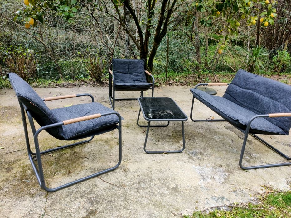 Conjunto jardim com almofadas