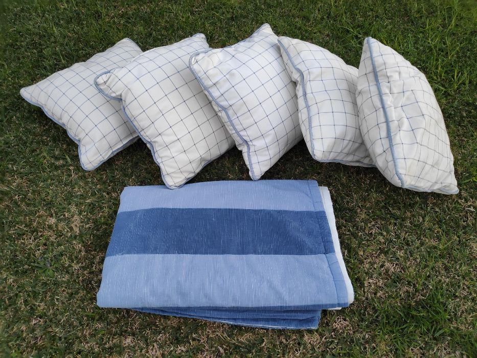 Conjunto colcha, almofadas e cortinas