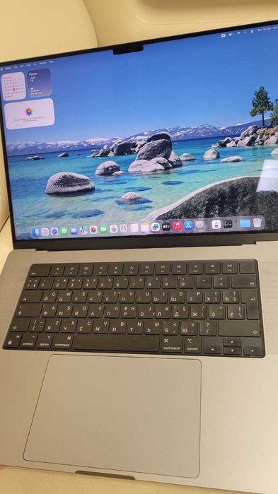 MacBook Pro 16” A2485 • M1 Max • 32GB / 512GB