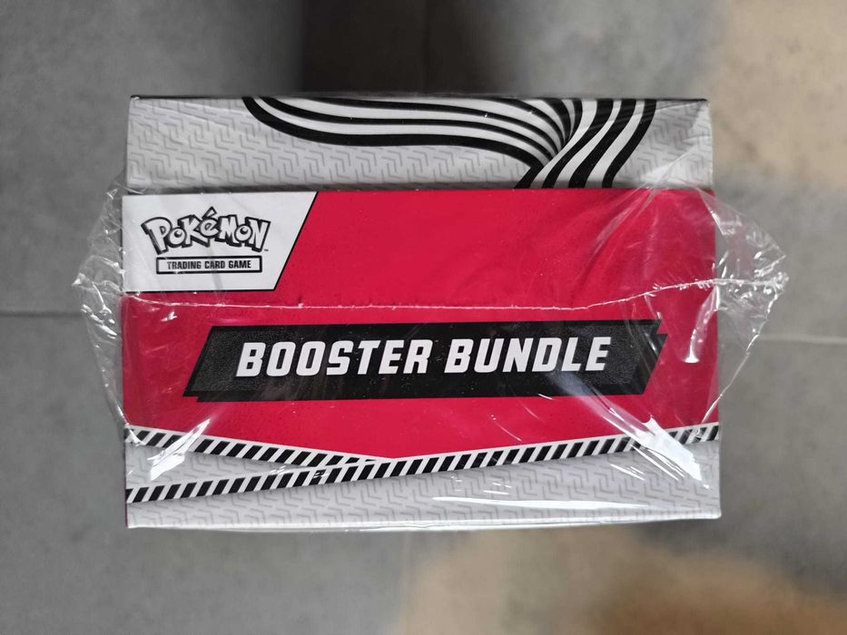 Pokemon White Flare Booster Bundle Display
