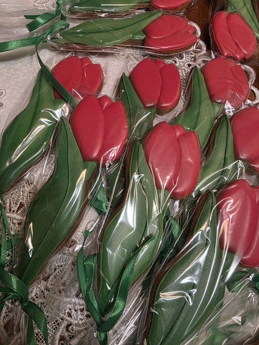 Tulipany ręcznie lukrowane 8 szt.