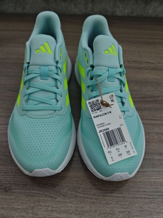 Кросівки adidas ,оригінал,38 розмір