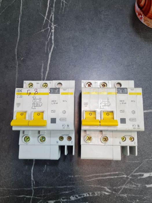 Диференциальный автомат. ІЕК АД12  С20