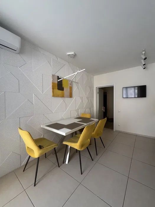 Сдам 4 ком квартиру ЖК Семейный Дафи газовое отопление