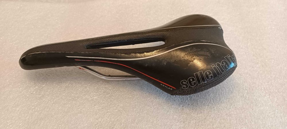 Selim selle italia em Kevlar