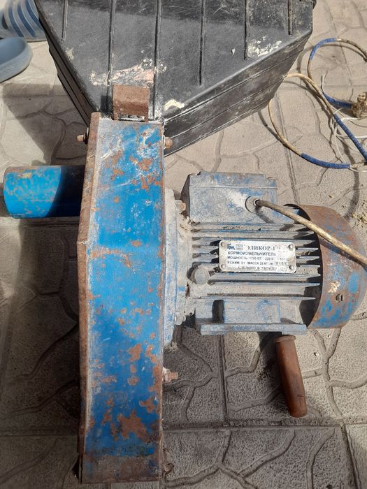 Дробілка для зерна