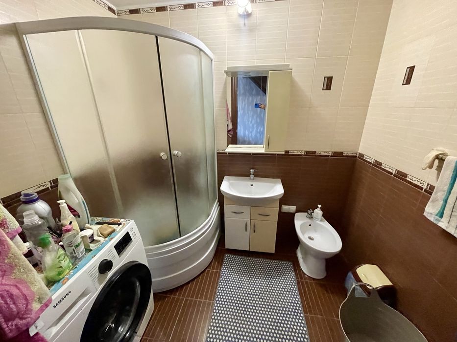 Продаж будинку в Довгинцівському районі