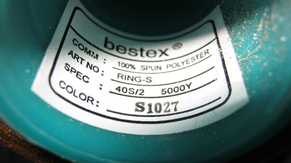 Швейные нитки в бобинах STRONG, BESTEX