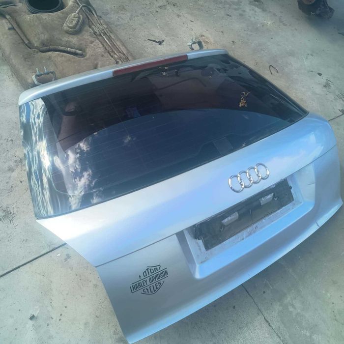 klapa bagażnika  Audi A4 B6 sedan kombi
