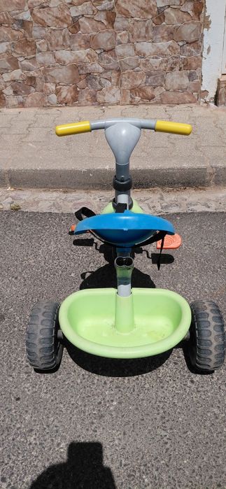 Triciclo de criança