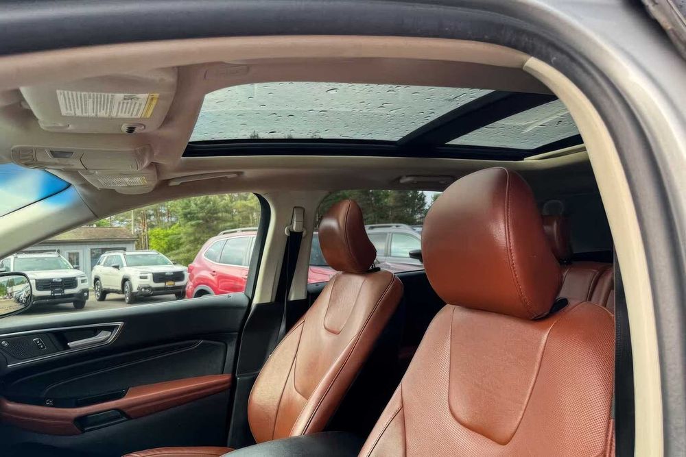 Ford Edge Titanium      2019