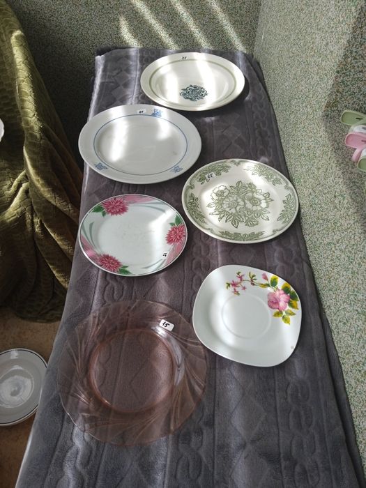 Тарілки для перших і других страв