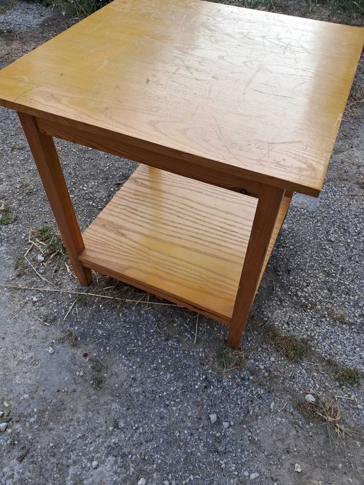 Mesa de apoio em madeira